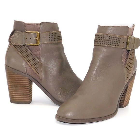 Vintage Crown "Perania" Leather Boot - Picture 2 of 9